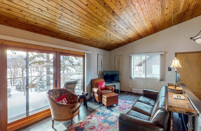Beautiful Home w/ Deck, Free WiFi, and Great Lake Views - Beach Nearby