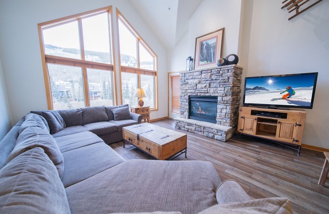Keystone Family Property | Balcony & Summer Fun