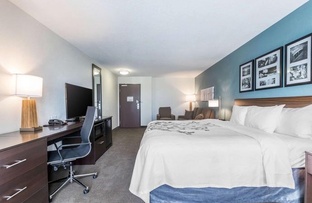 Sleep Inn and Suites West Des Moines near Jordan Creek