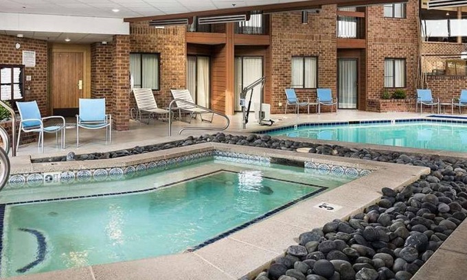 Kimball Junction Hotel | Near Outdoor Attractions, Comfy Unit, Pool and Parking