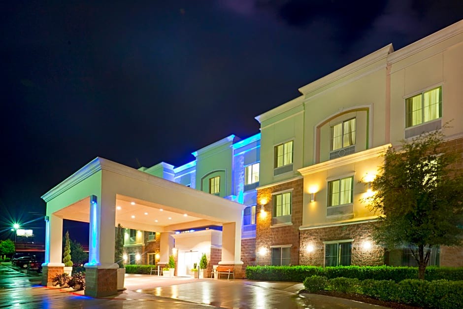 Decatur Hotel | Holiday Inn Express Hotel & Suites Decatur, TX, an Ihg Hotel