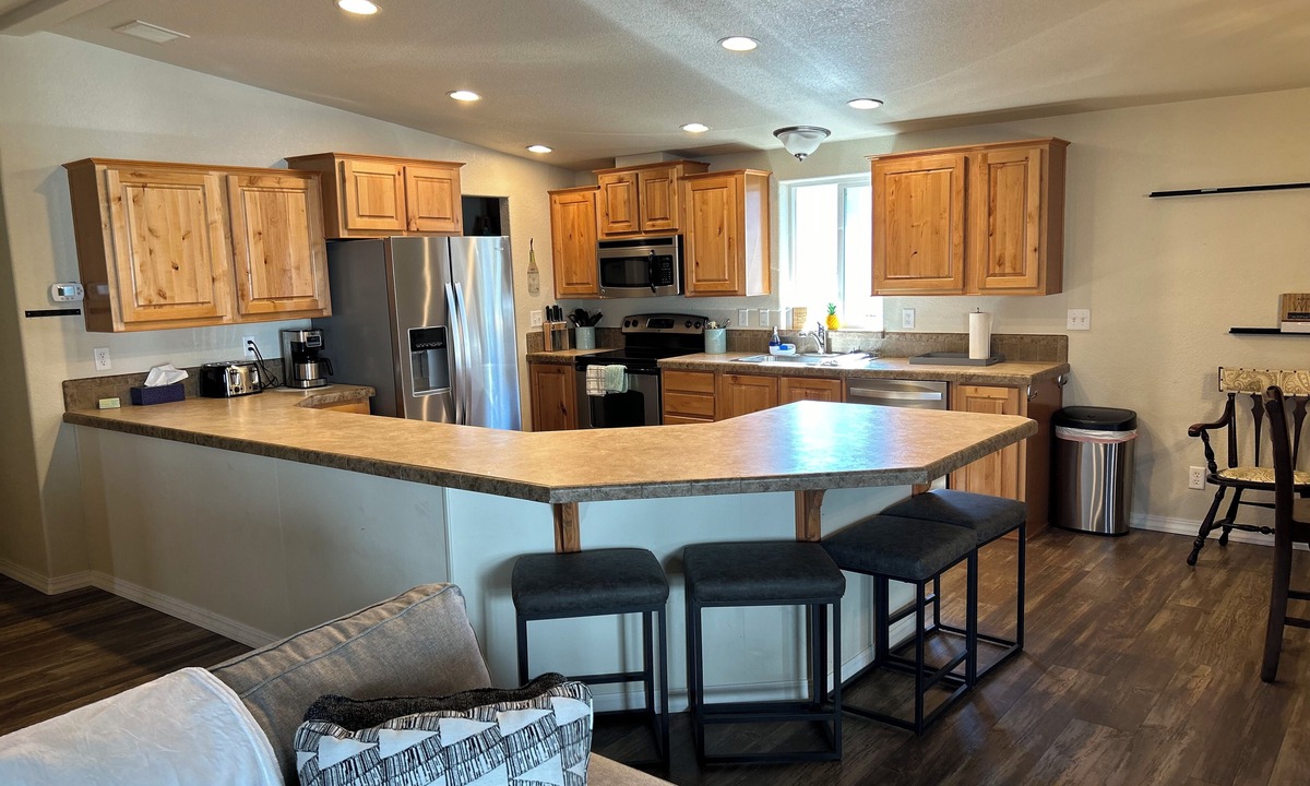 Sunland Estates House | Comfortable 3 bedroom/2 bathroom home in Sunland Estates
