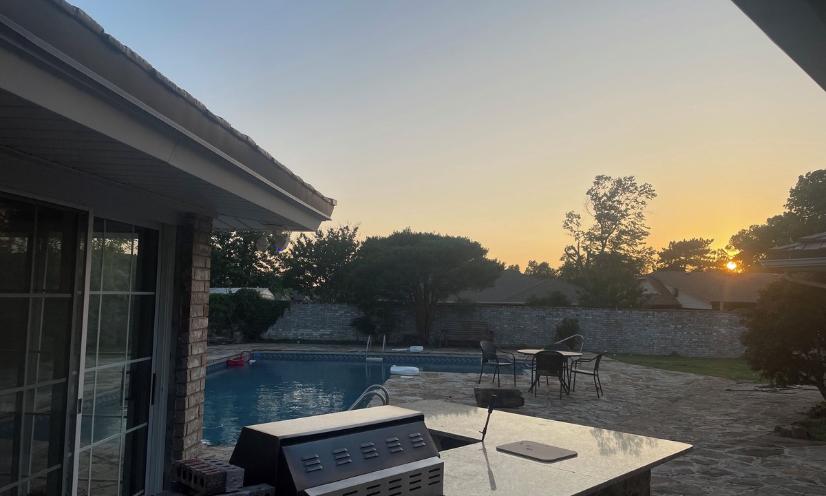 South Oklahoma City House | Spacious private 4-bedroom house with pool, sauna, WiFi and fitness room