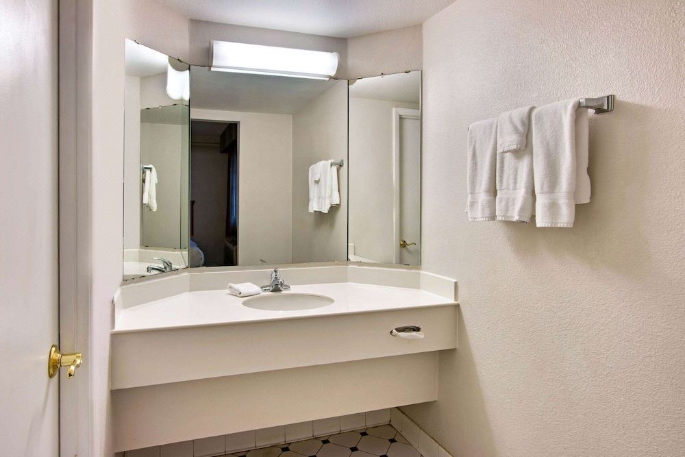 Photo of Bathroom in Albuquerque