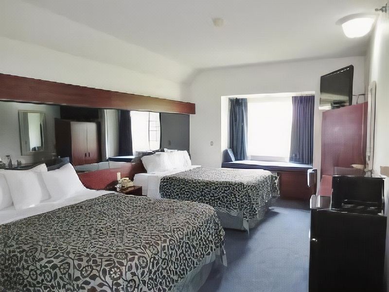 Photo of Bedroom in Maryville