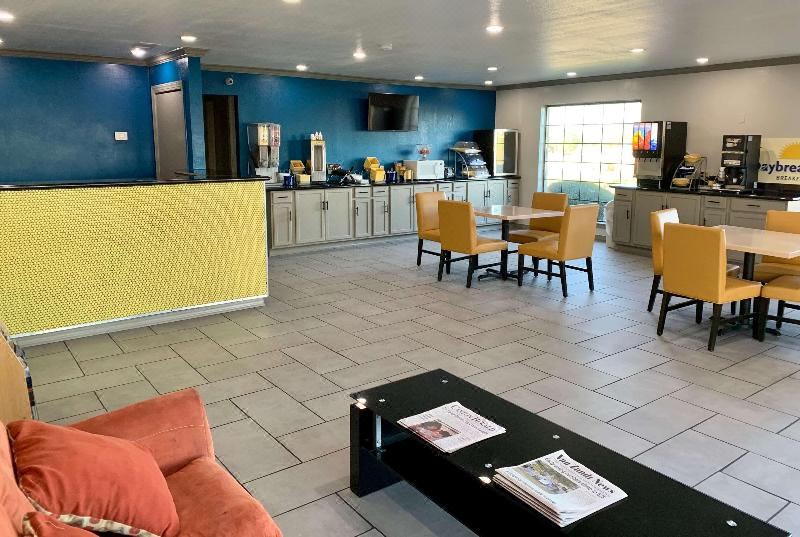 Photo of Livingroom in Canton
