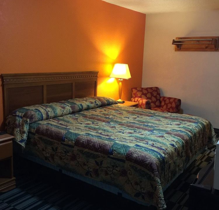 Photo of Bedroom in Eufaula