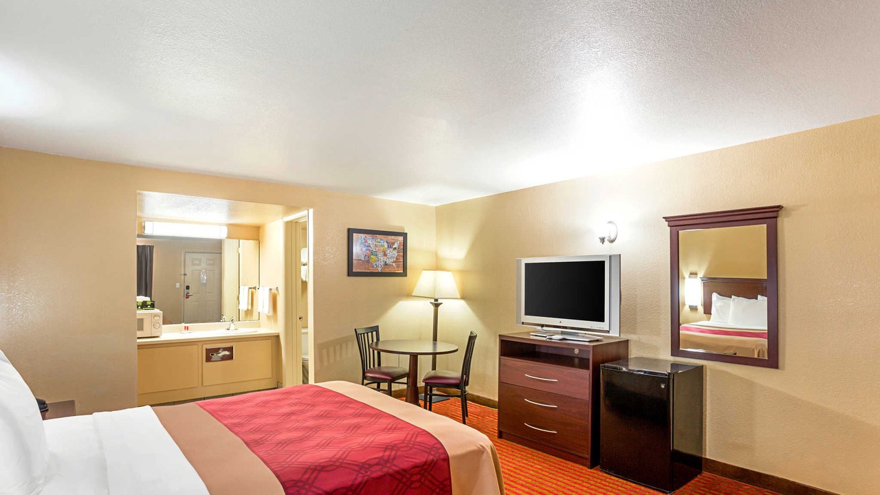Photo of Bedroom in McAlester