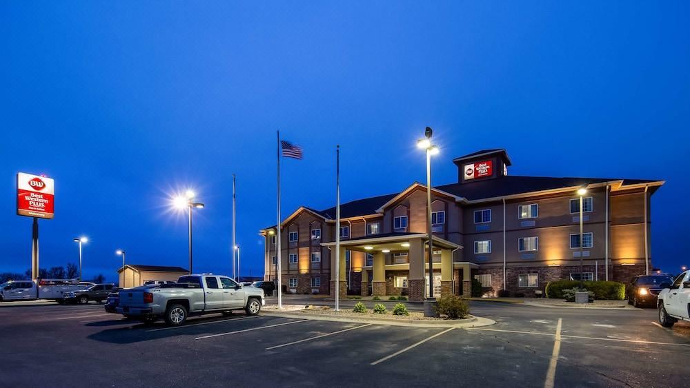 Photo of Buildings in Wa Keeney