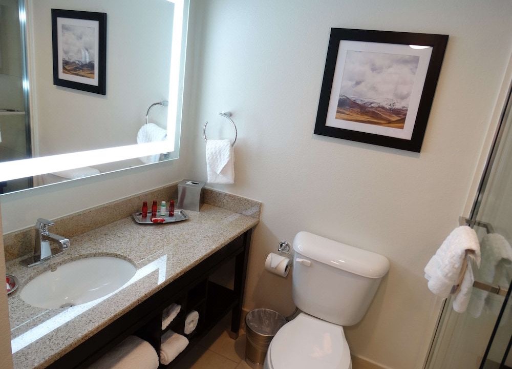 Photo of Bathroom in Montbello