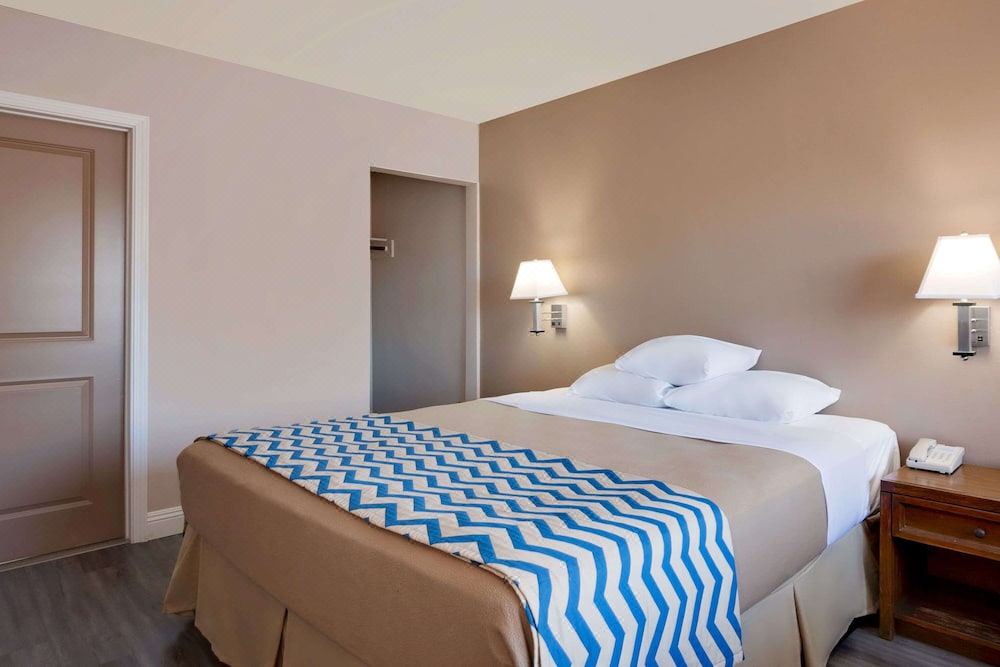 Photo of Bedroom in Downtown
