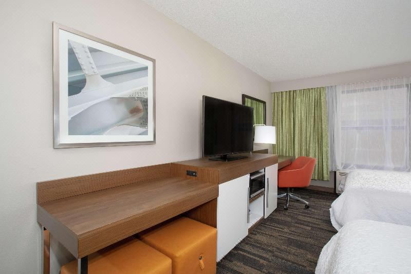 Photo of Livingroom in Merriam