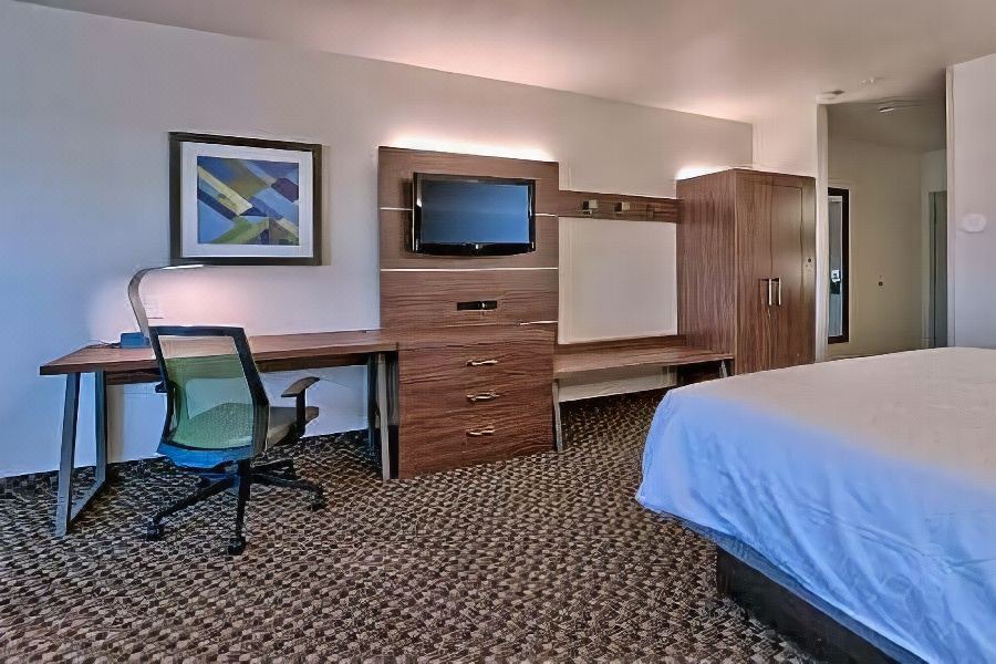 Photo of Bedroom in Santa Rosa