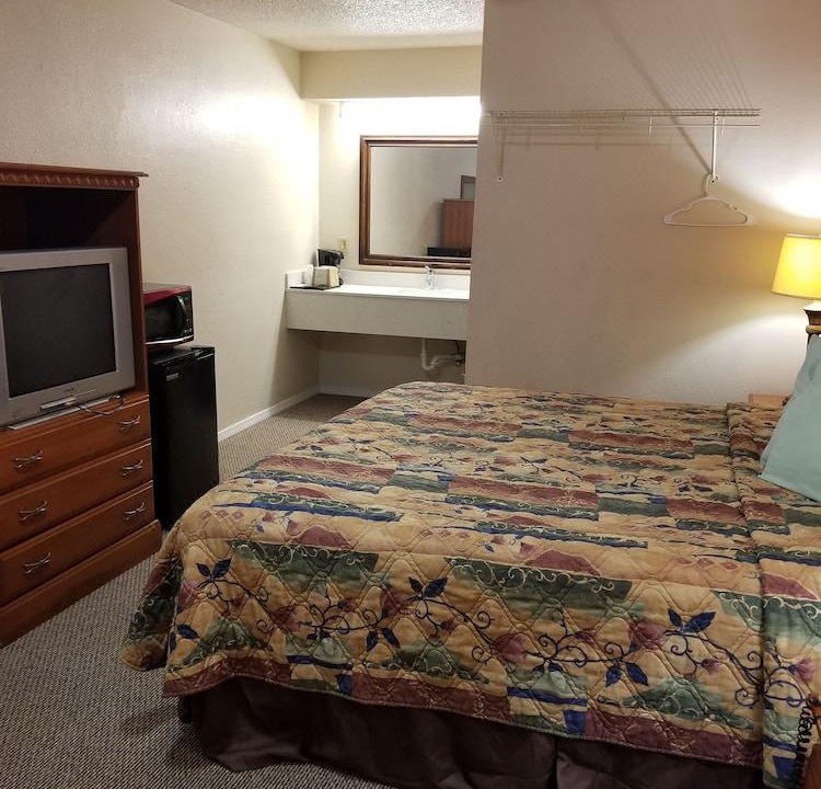 Photo of Bedroom in Eufaula
