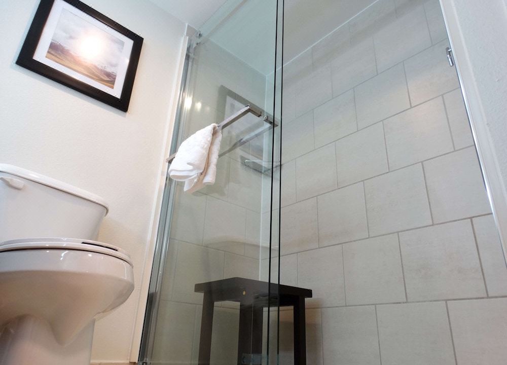 Photo of Bathroom in Montbello
