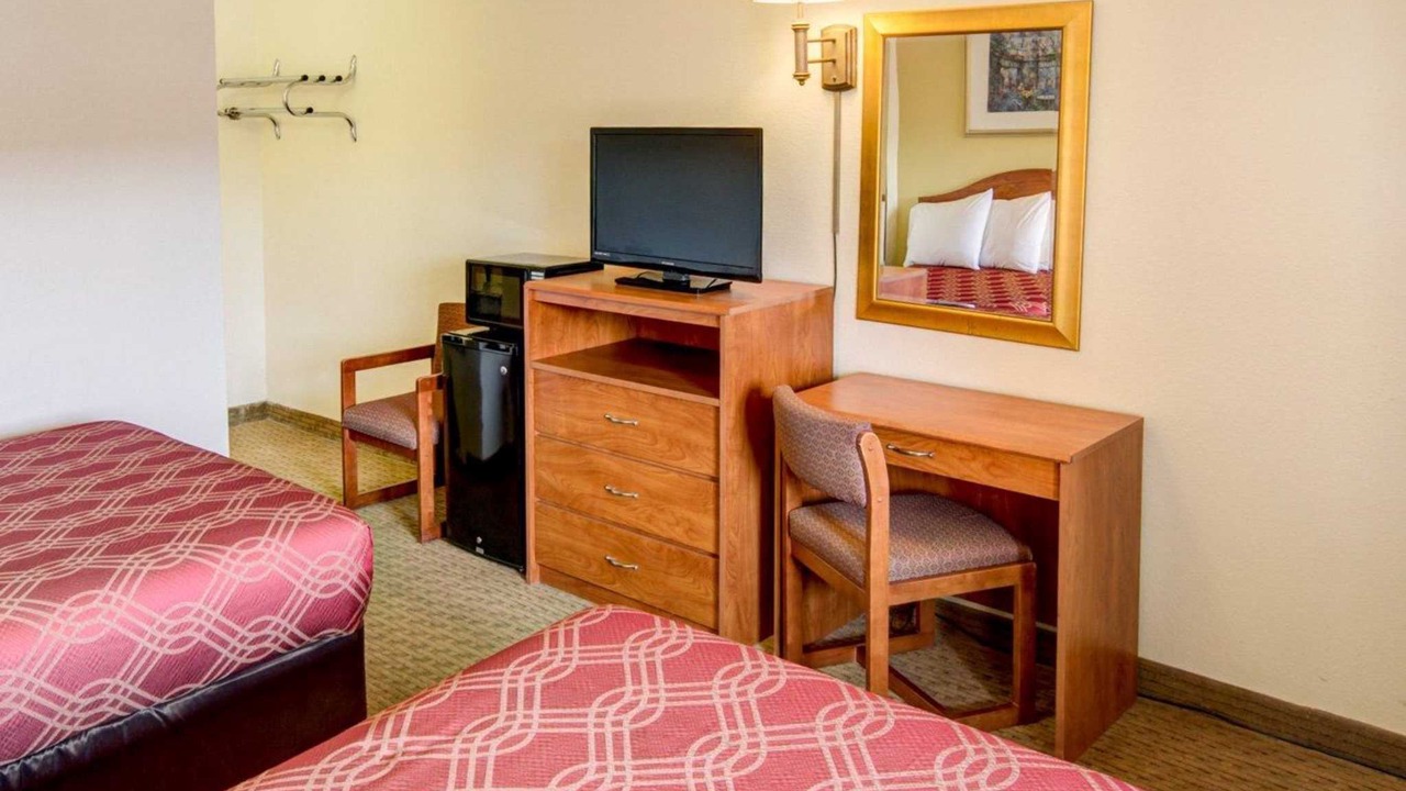 Photo of Bedroom in Canyon Acres