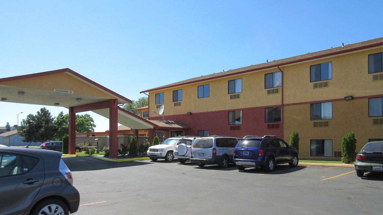 Photo of Buildings in Moses Lake