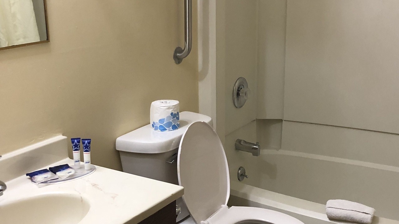 Photo of Bathroom in Beatrice