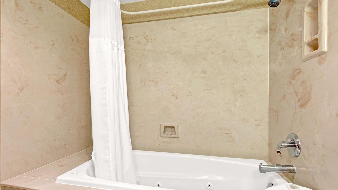 Photo of Bathroom in Bernalillo
