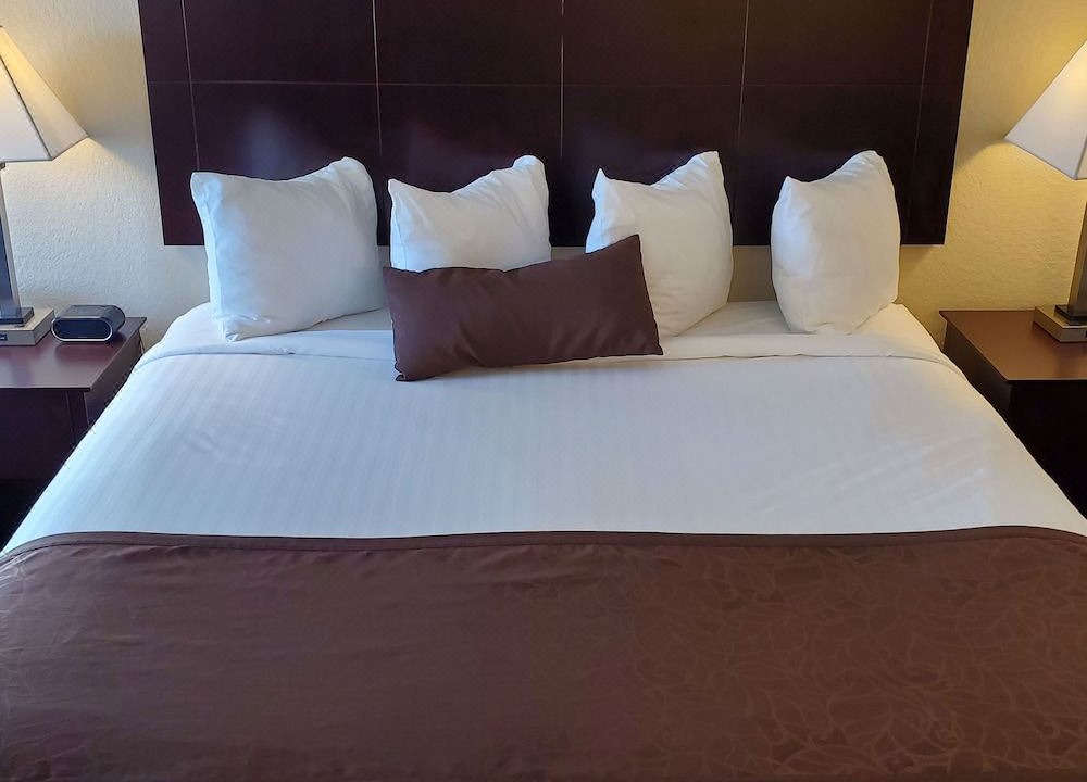 Photo of Bedroom in Maryville