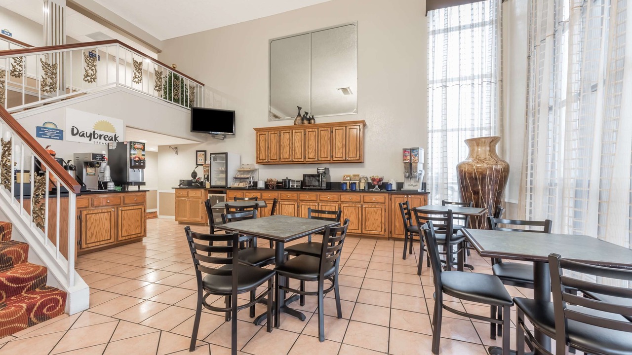 Photo of Livingroom in Duncan