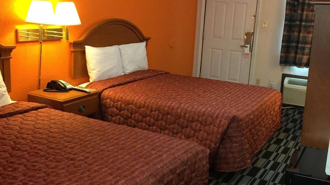Photo of Bedroom in Eufaula