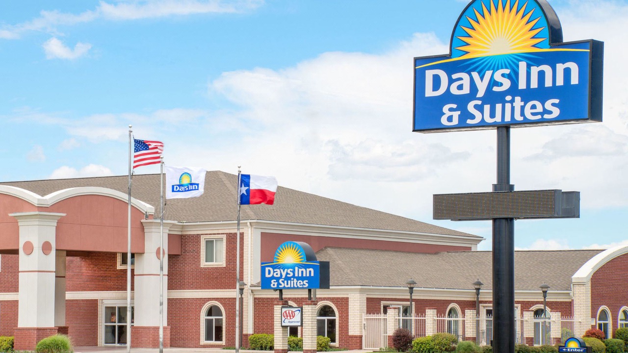 Photo of Buildings in Dumas