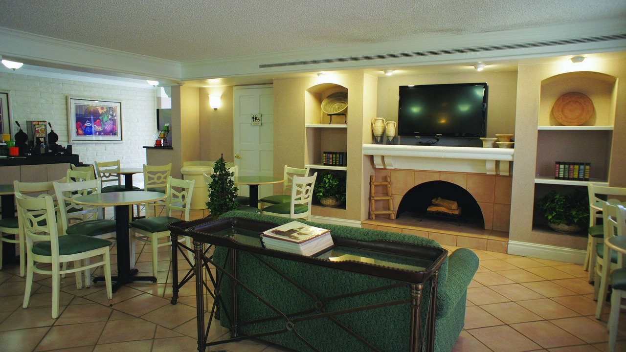 Photo of Livingroom in Northeast Heights
