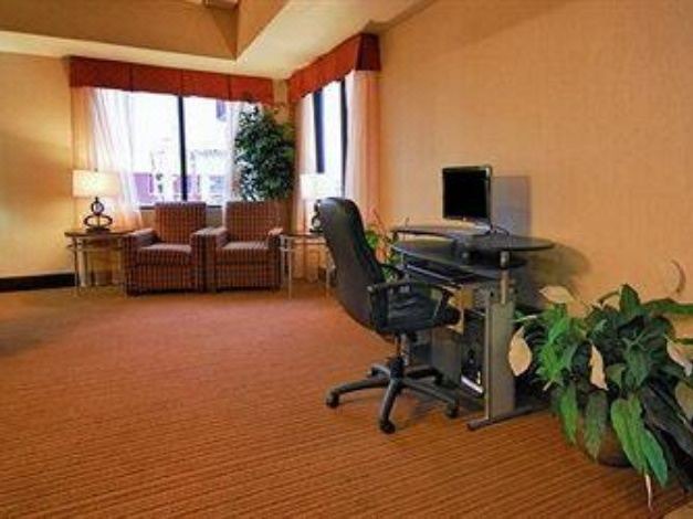 Photo of Livingroom in Childress