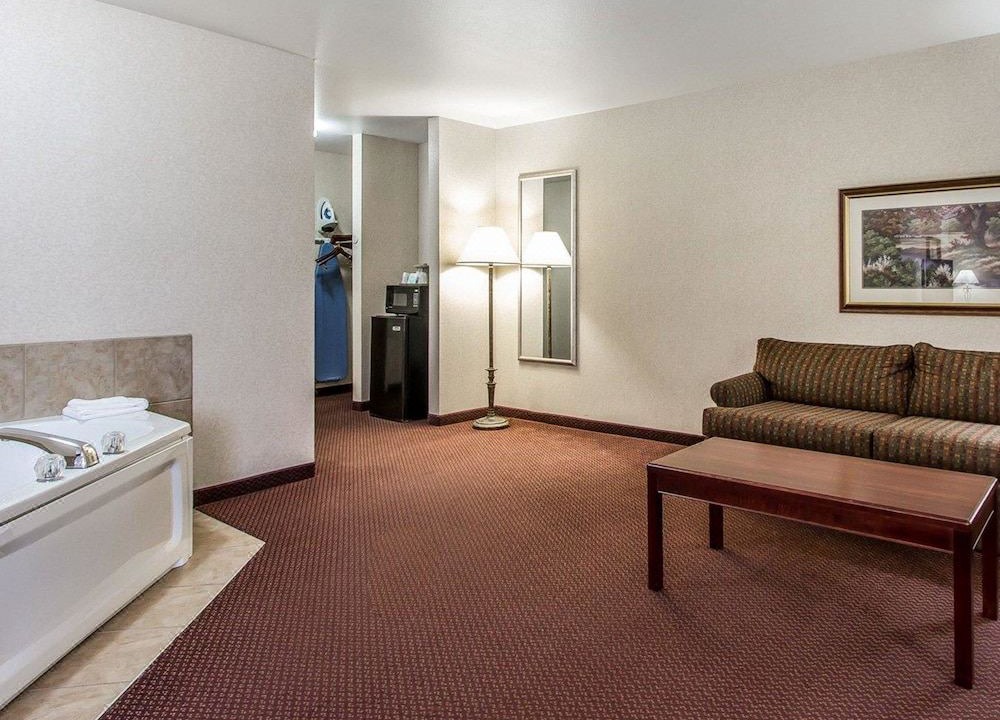 Photo of Livingroom in Fort Madison