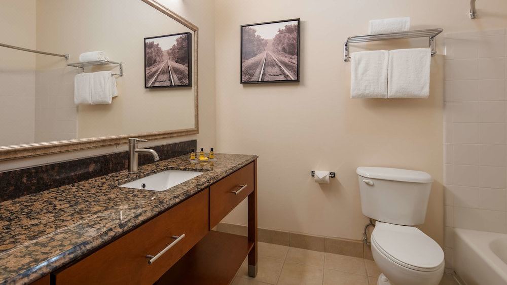 Photo of Bathroom in Wa Keeney