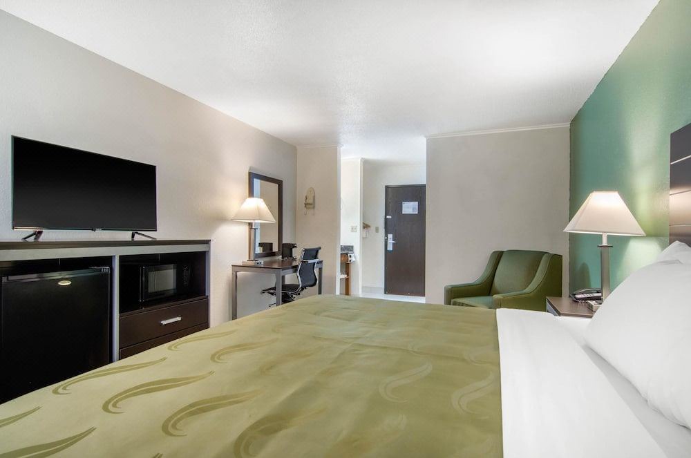 Photo of Bedroom in Russell