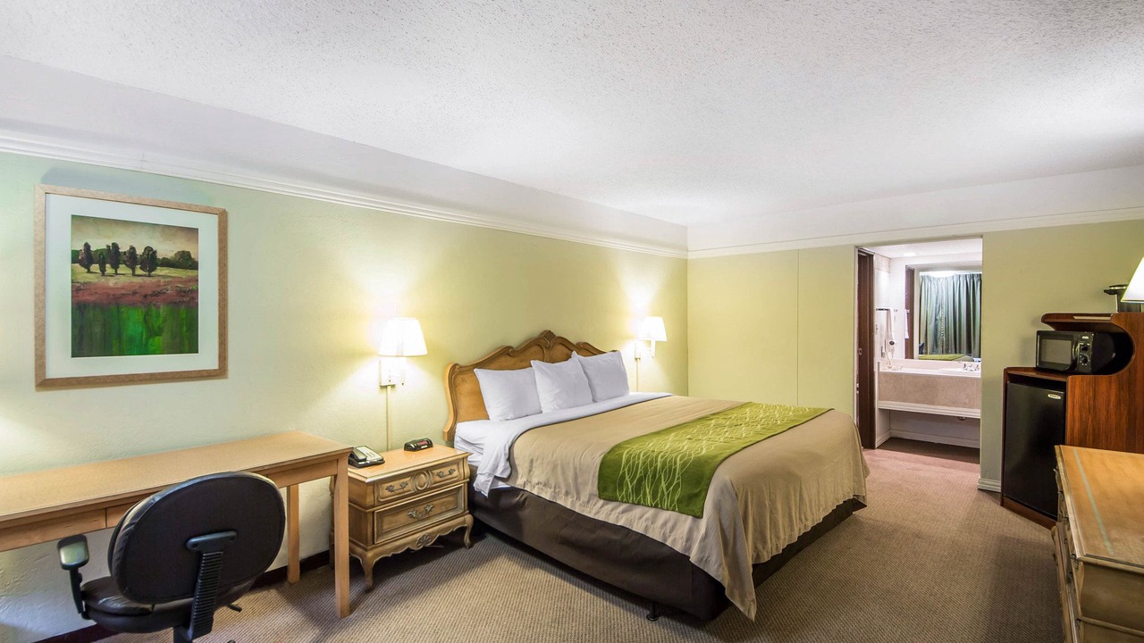 Photo of Bedroom in Enid