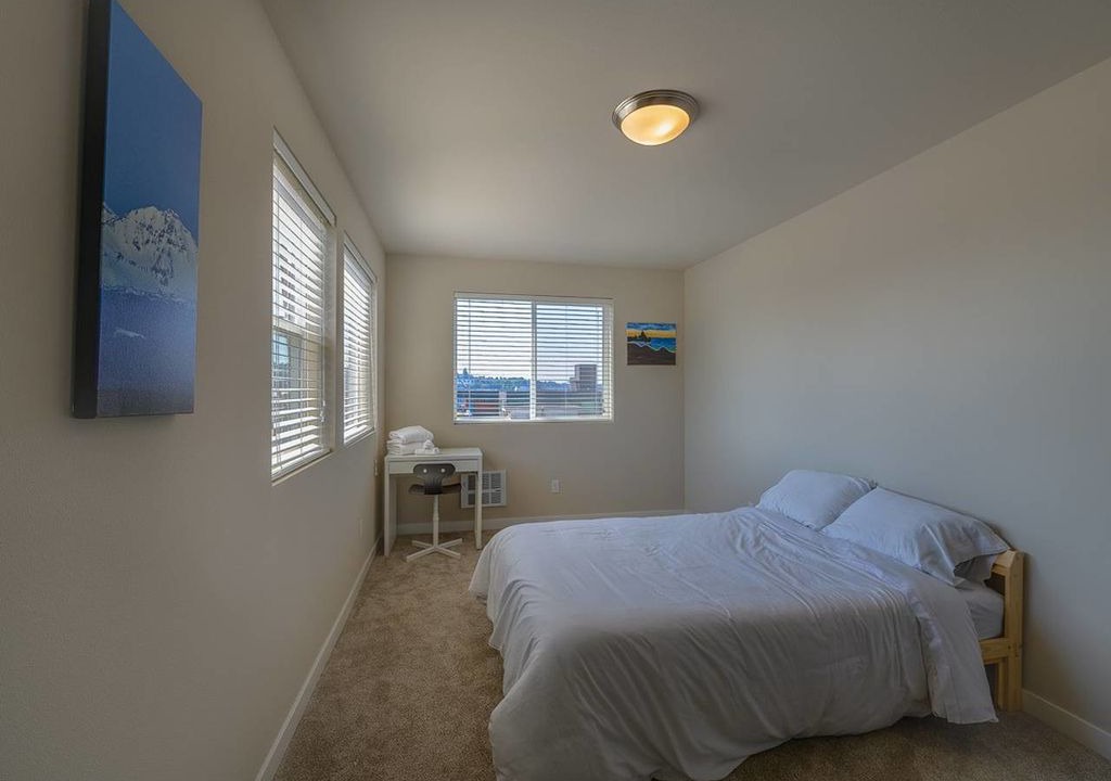 Photo of Bedroom in Eastlake