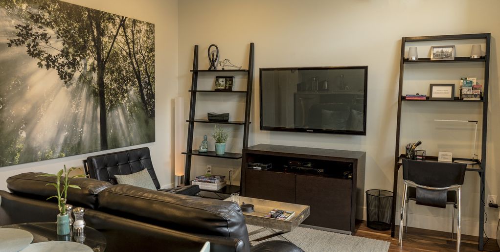 Photo of Livingroom in Eastlake