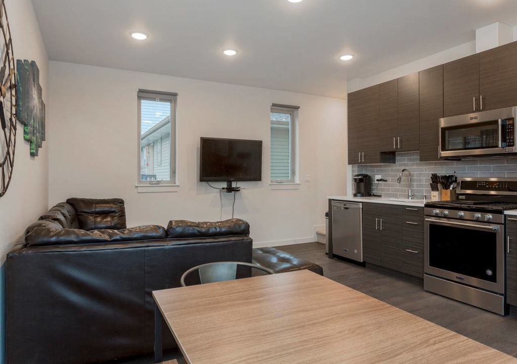 Photo of Livingroom in Lawton Park