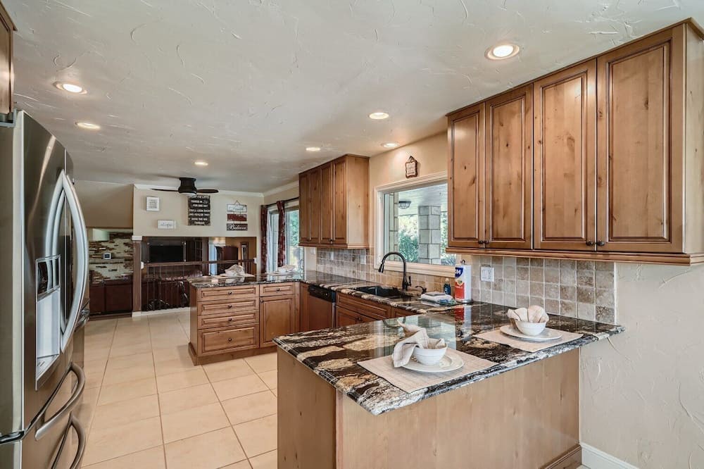 Photo of Kitchen in Foxfield