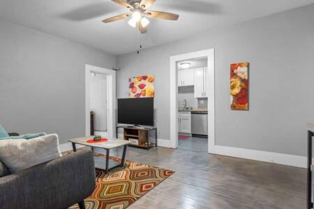 Photo of Livingroom in Sherman Hill