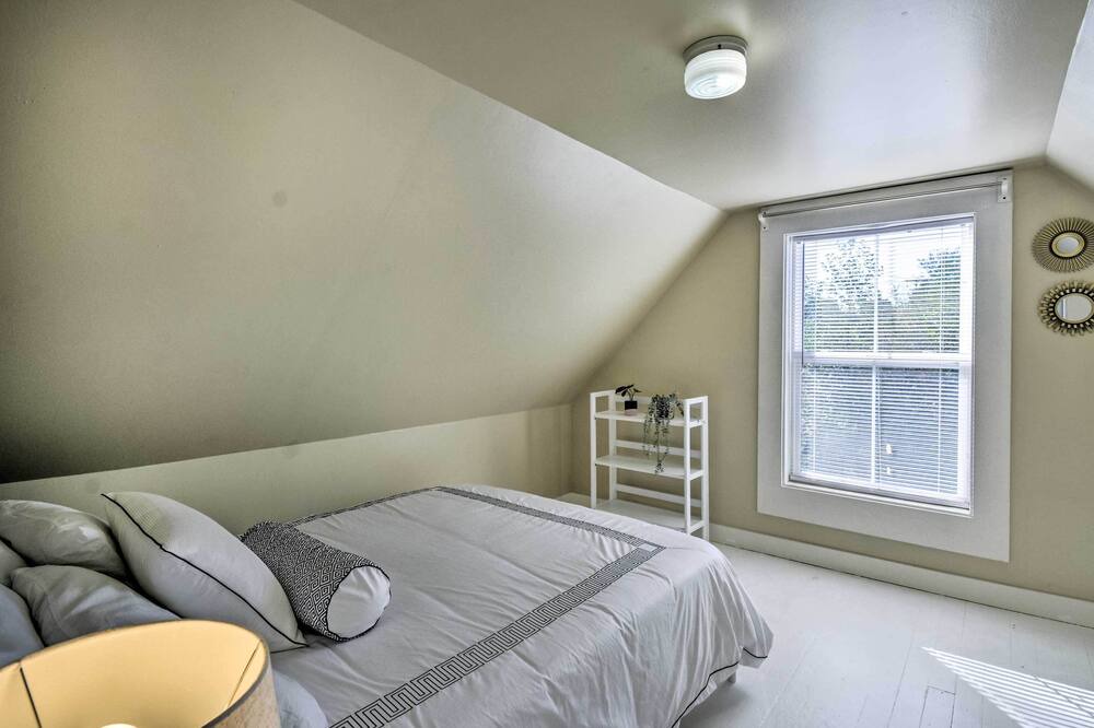 Photo of Bedroom in Poulsbo