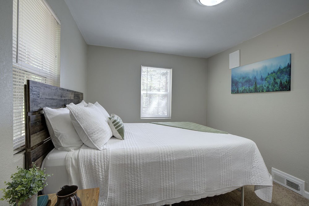 Photo of Bedroom in Evergreen West Central