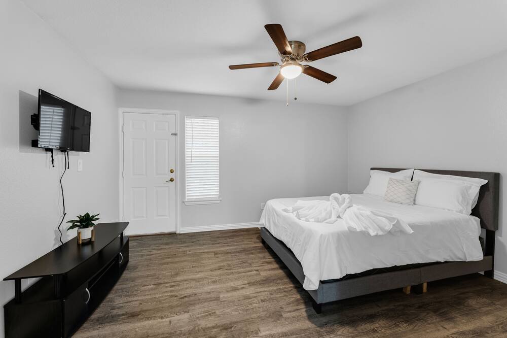 Photo of Bedroom in South Arlington