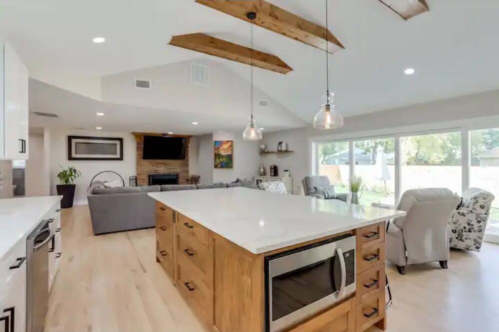 Photo of Kitchen in Arvada Plaza Area