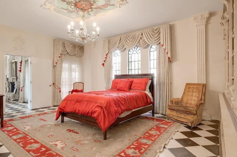 Photo of Bedroom in Southeast Heights