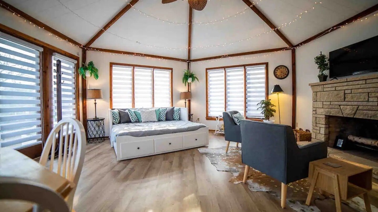 Photo of Livingroom in New Century