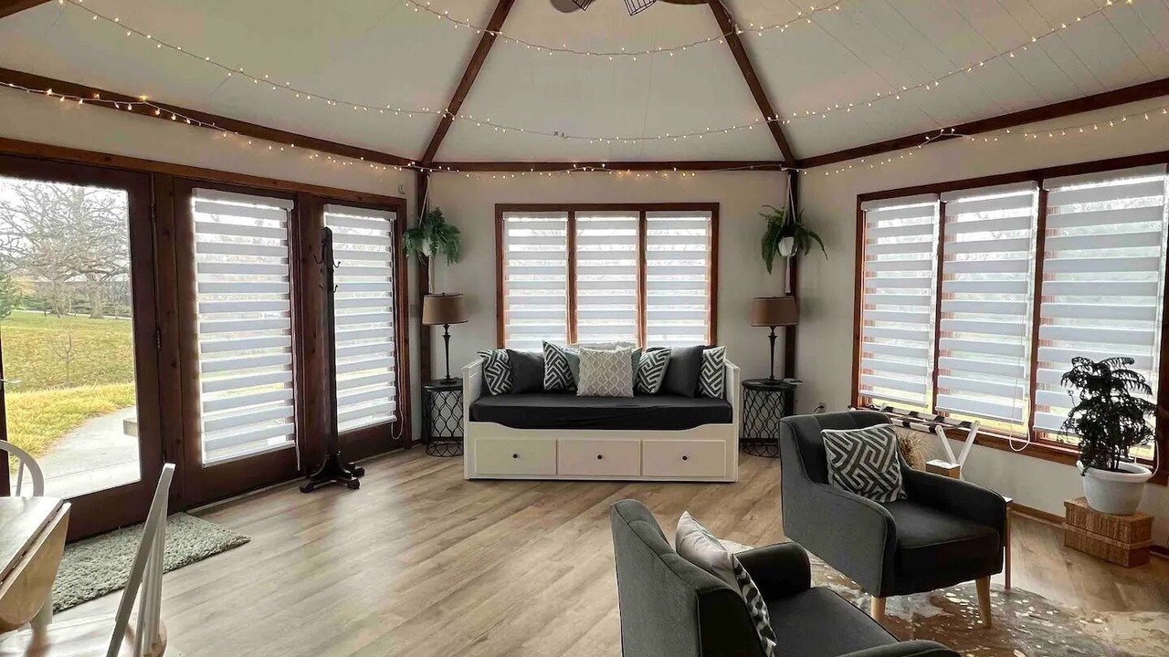 Photo of Livingroom in New Century