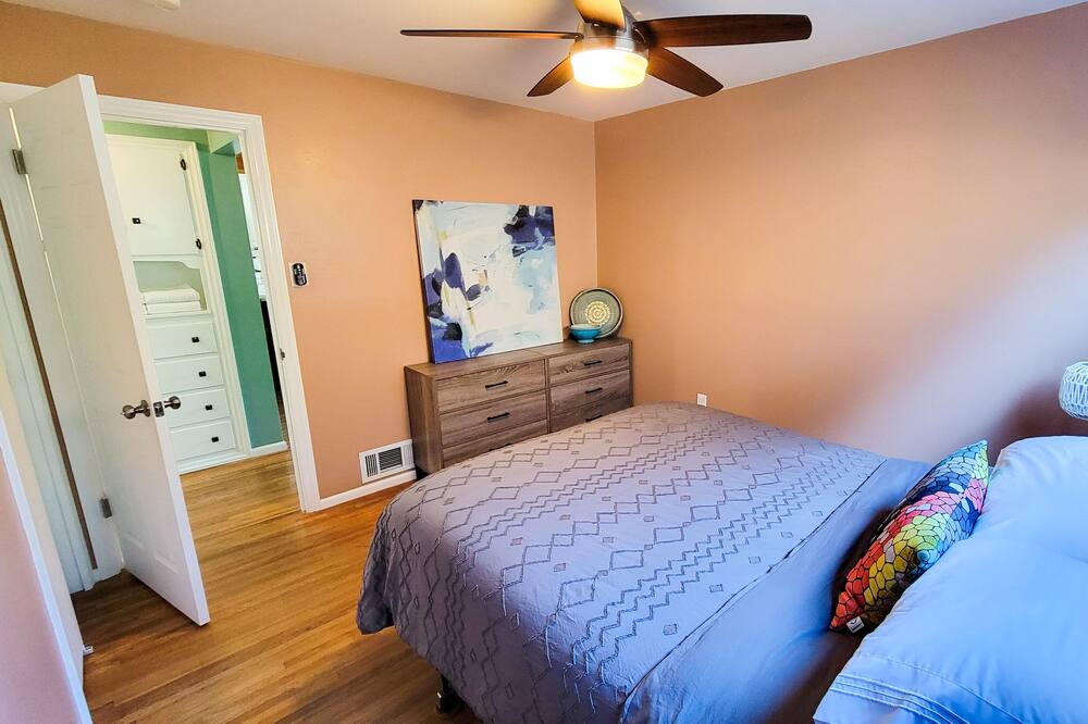 Photo of Bedroom in Nob Hill