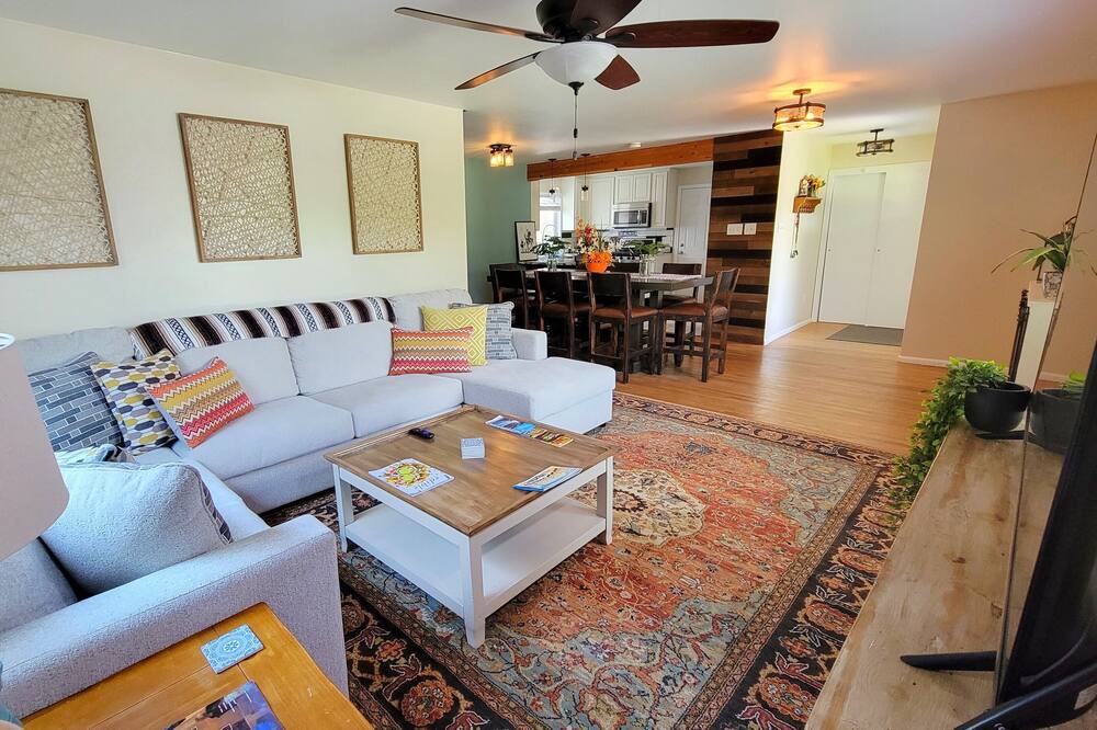 Photo of Livingroom in Nob Hill