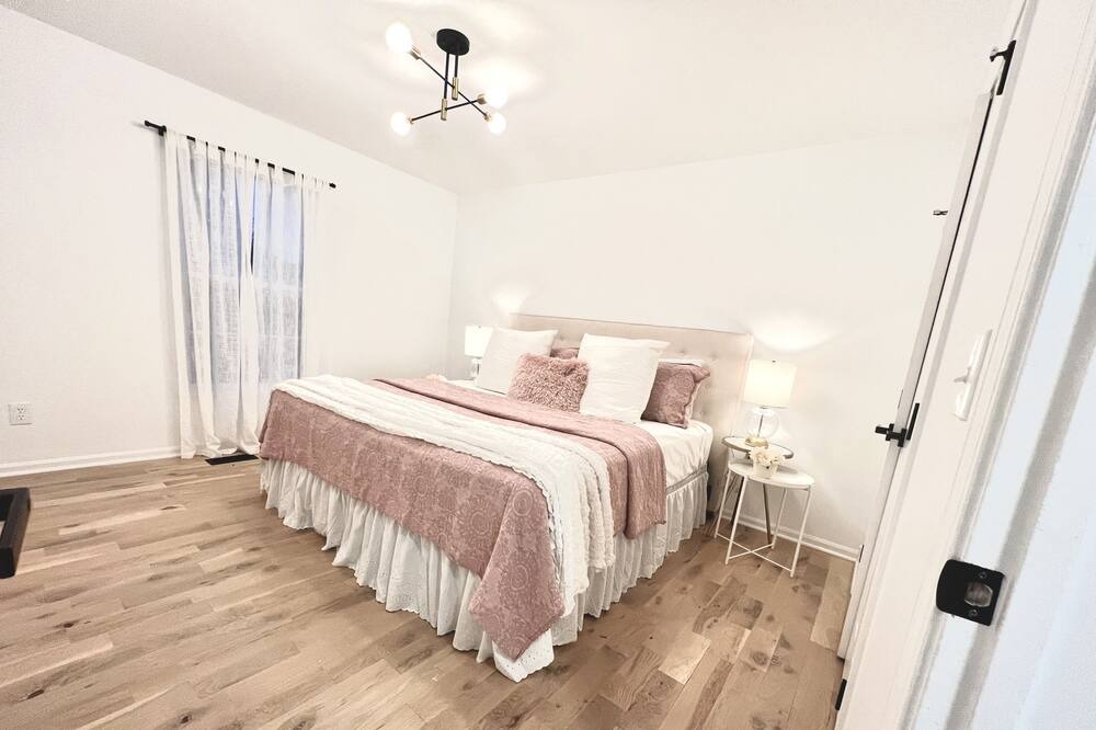 Photo of Bedroom in Olathe