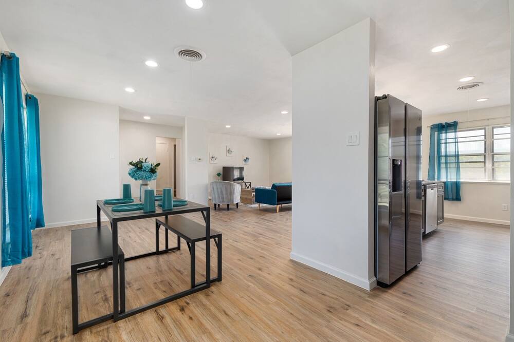 Photo of Bedroom in Farmers Branch