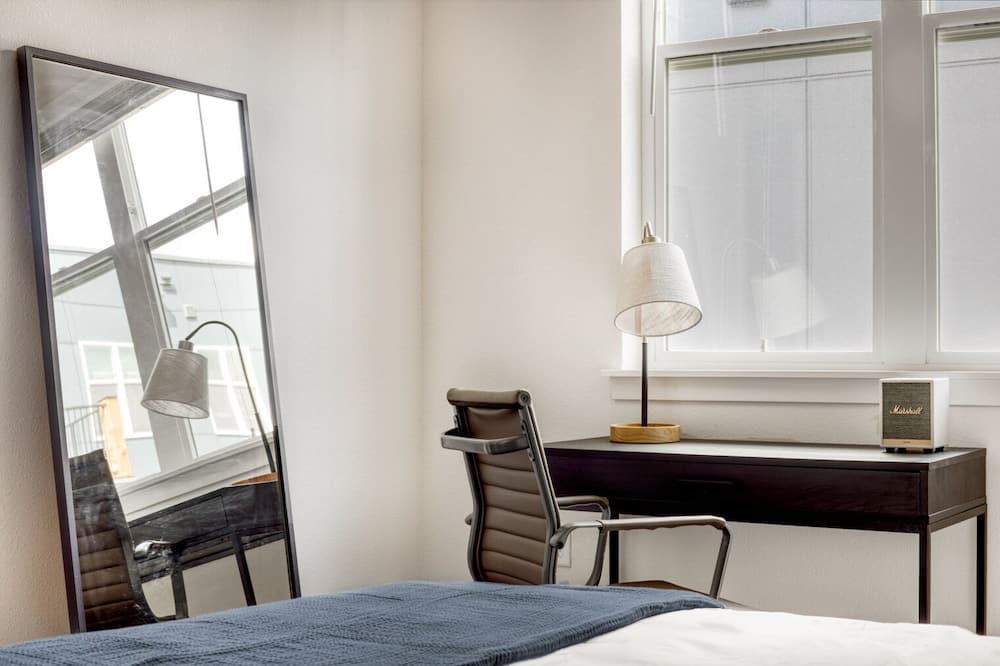 Photo of Bedroom in Five Points